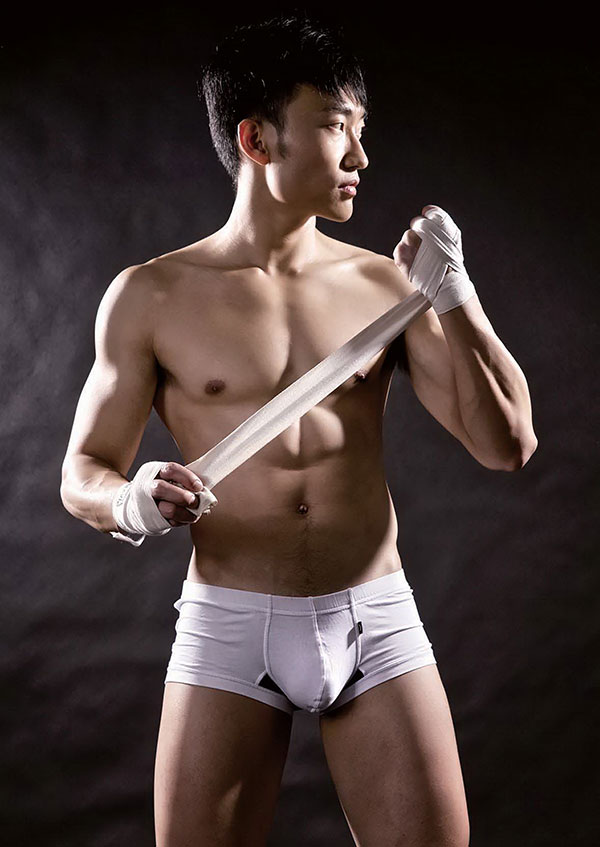 Sporty Suit Man2 003